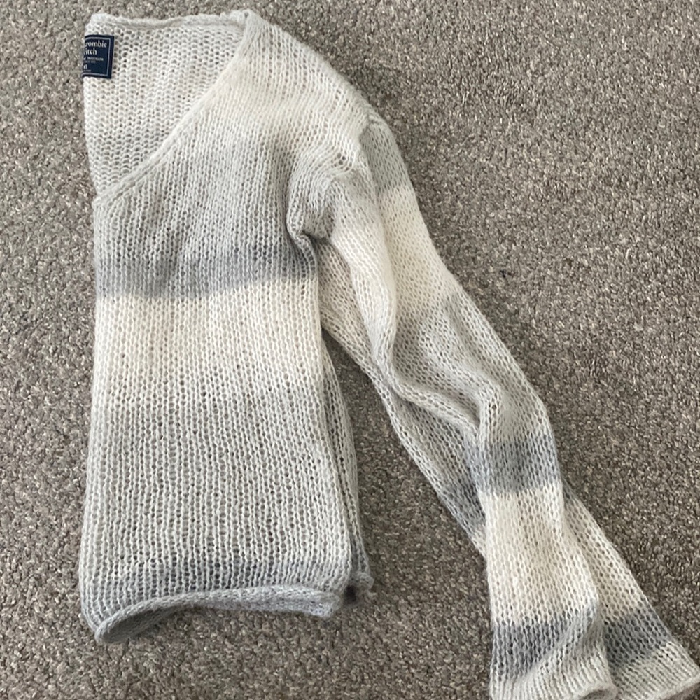 A&F sweater